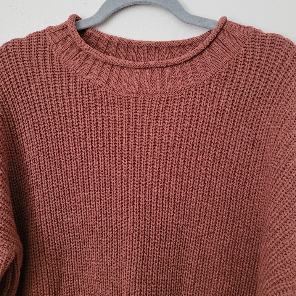 SO Sweater - Picture 2 of 3